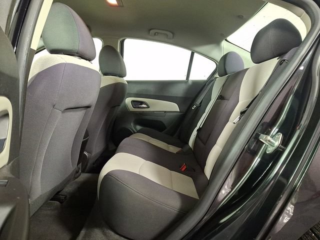 Used 2013 Chevrolet Cruze LS FWD image 12
