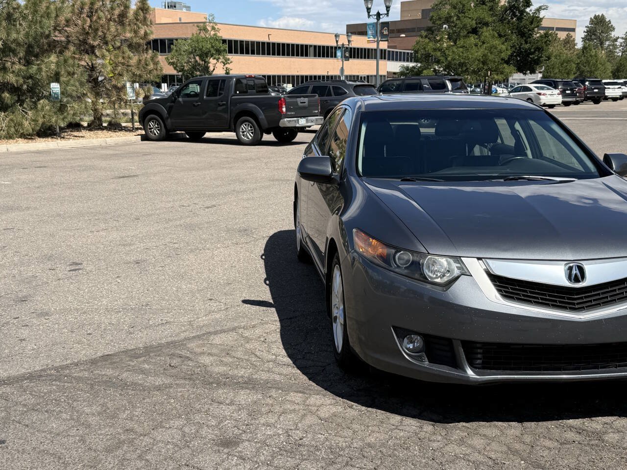 Used 2010 Acura TSX w/ Technology Package FWD image 4
