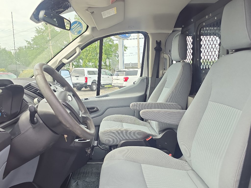 Used 2016 Ford Transit 250 130 Low Roof RWD image 20