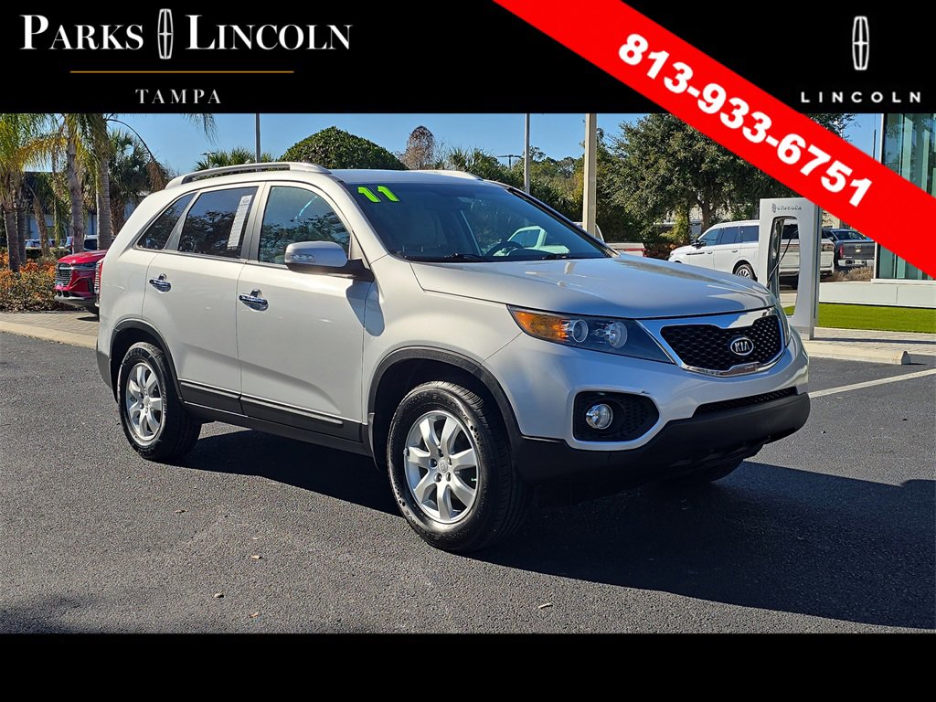 Used 2011 Kia Sorento LX w/ Convenience Pkg image 1