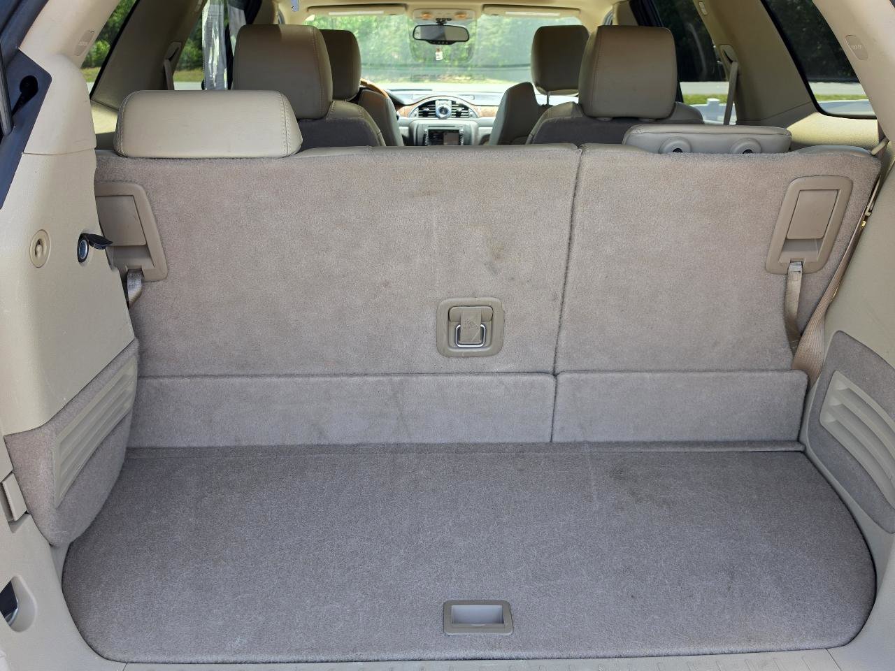 Used 2011 Buick Enclave CXL FWD image 6