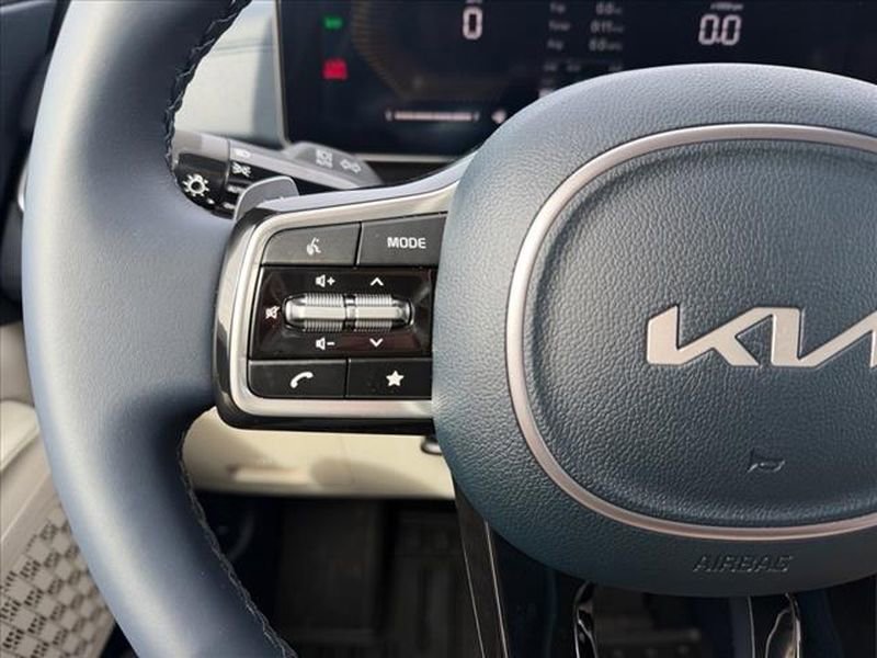 New 2026 Kia Carnival EX image 23