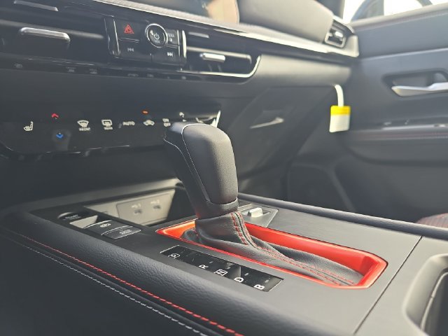 New 2026 Nissan Kicks SR FWD image 27