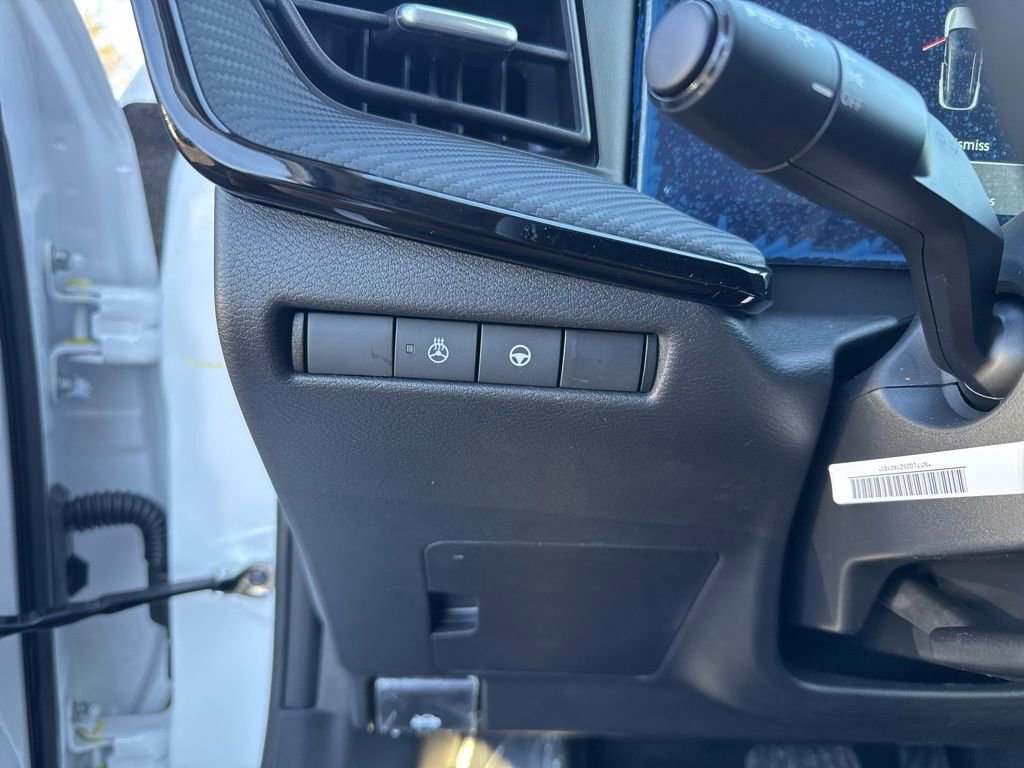 New 2026 Nissan Kicks SR w/ SR Premium Package AWD/4WD image 20