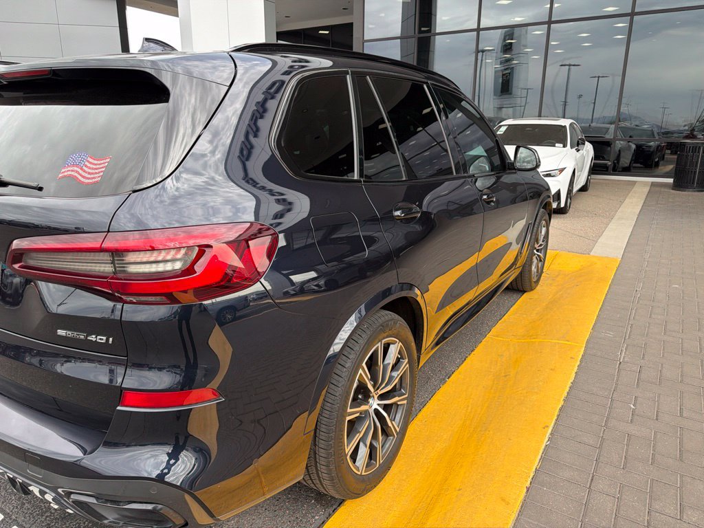 Used 2022 BMW X5 sDrive40i w/ M Sport Package RWD image 5