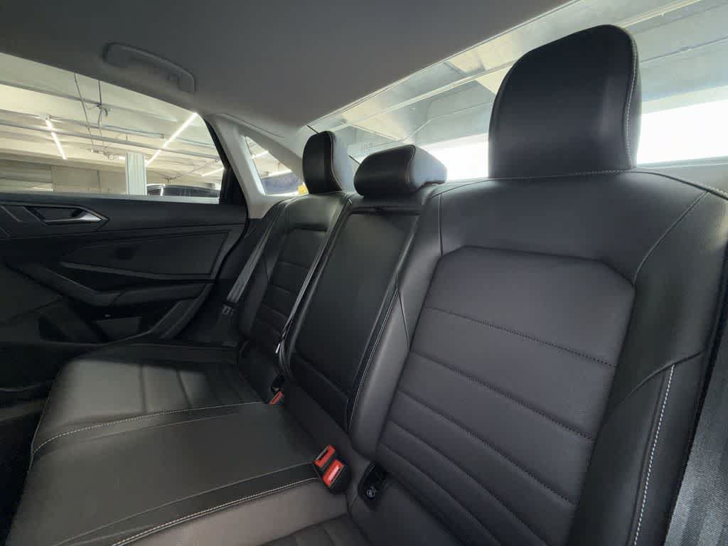 Certified 2022 Volkswagen Jetta SE FWD image 22