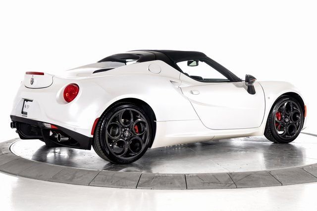 Used 2019 Alfa Romeo 4C Spider RWD image 8