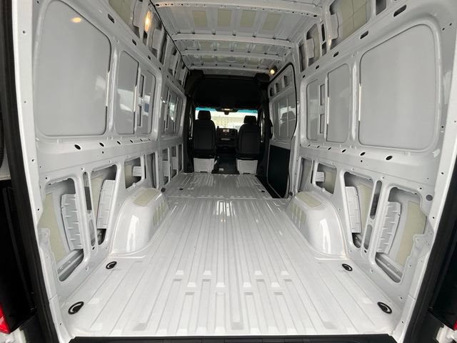 New 2024 Mercedes-Benz Sprinter 2500 w/ Acoustic Package image 10