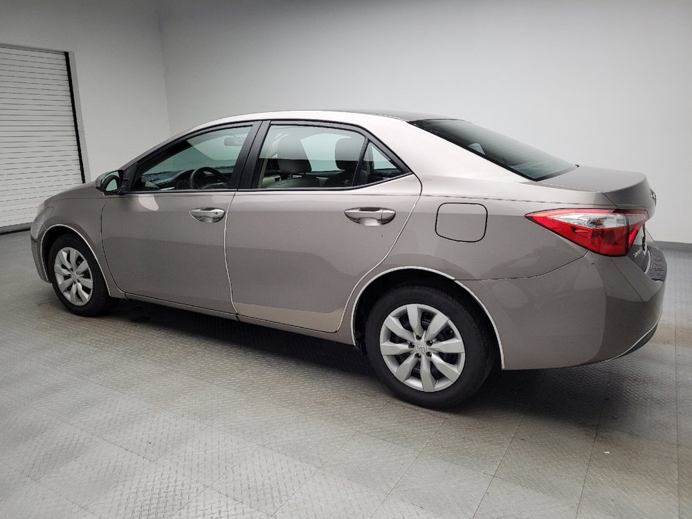 Used 2015 Toyota Corolla LE FWD image 3