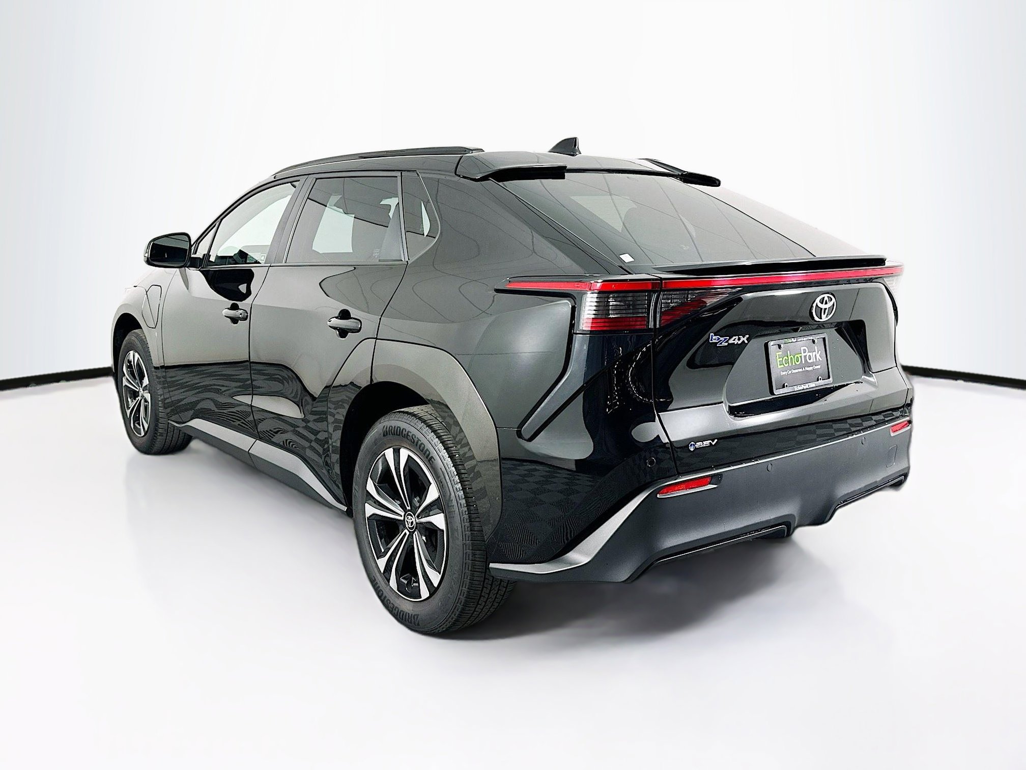 Used 2024 Toyota bZ4X XLE image 5