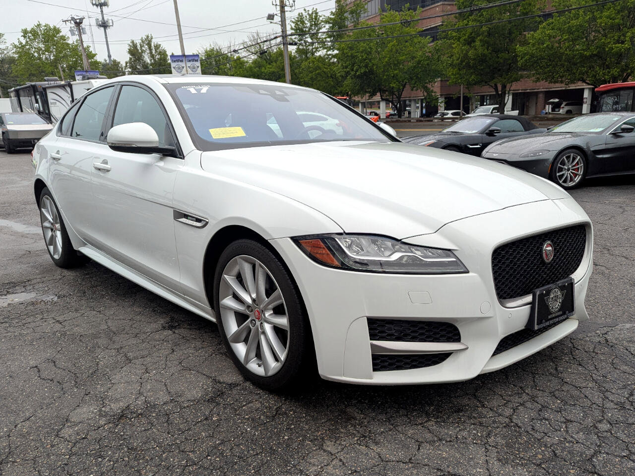 Used 2017 Jaguar XF R-Sport image 5