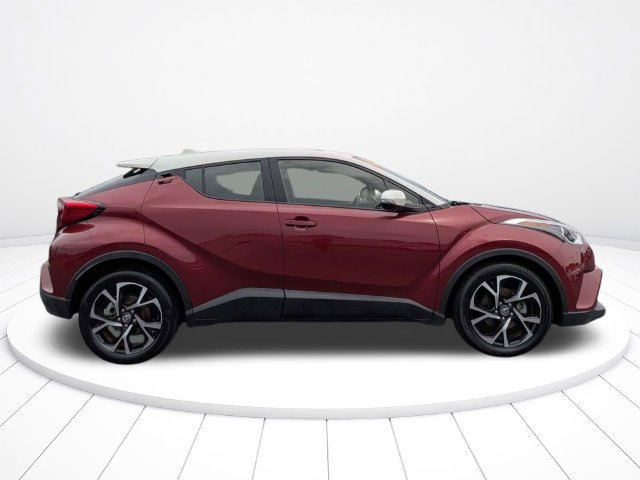 Used 2018 Toyota C-HR XLE FWD image 2