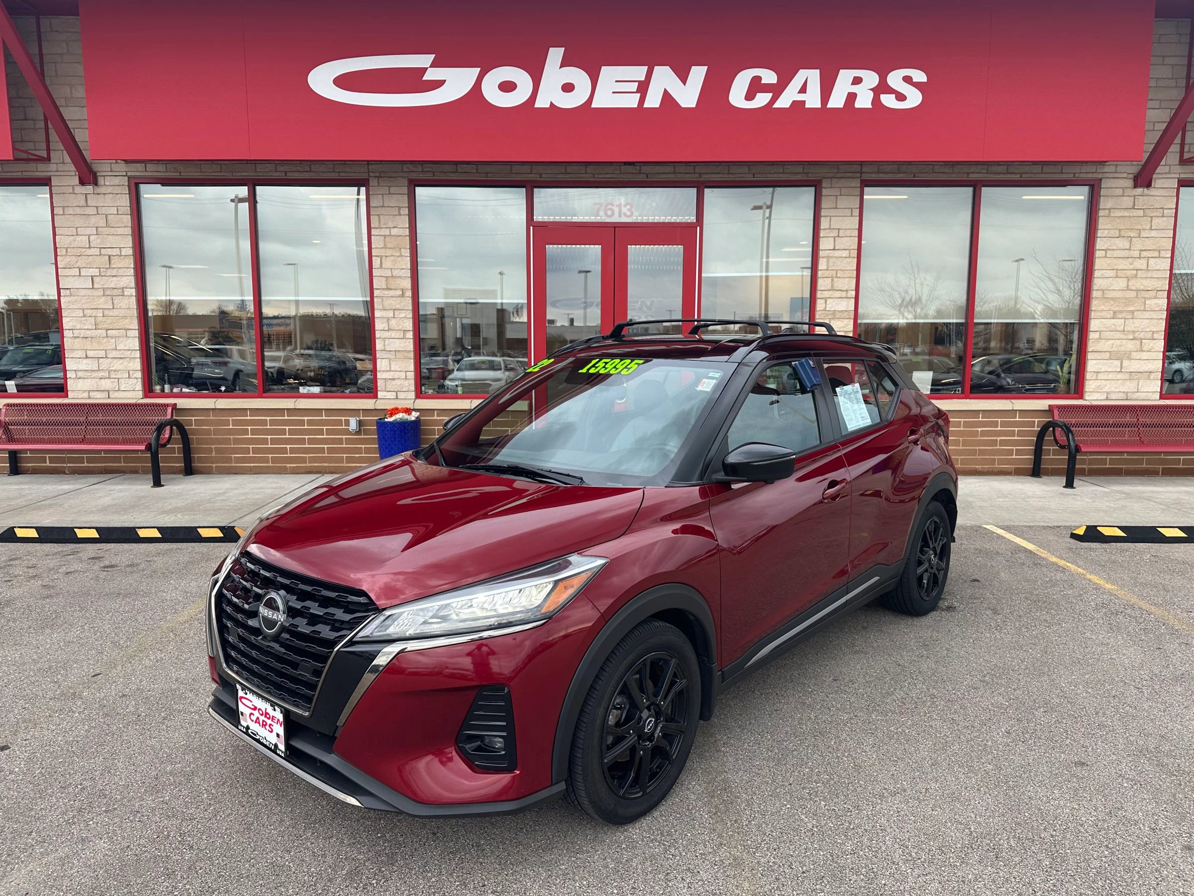 Used 2022 Nissan Kicks SR w/ Premium Package FWD image 1
