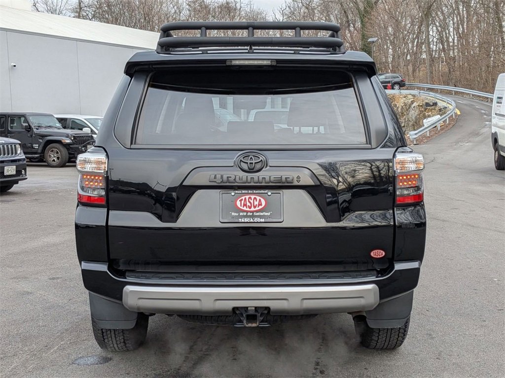 Used 2024 Toyota 4Runner TRD Off-Road Premium image 4