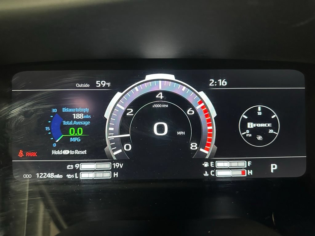 Used 2025 Toyota Tundra Limited AWD/4WD image 23