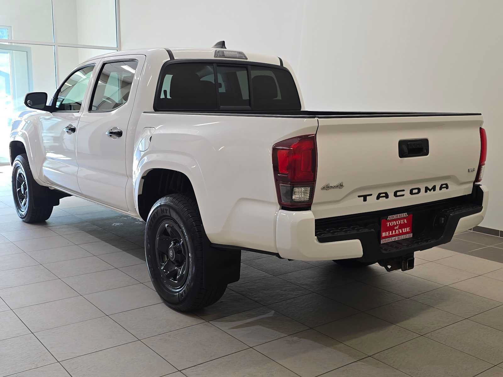Used 2020 Toyota Tacoma SR AWD/4WD image 4