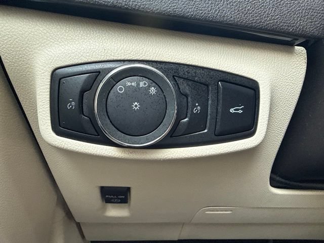 Used 2016 Lincoln MKC Select w/ Lincoln MKC Climate Package AWD/4WD image 12