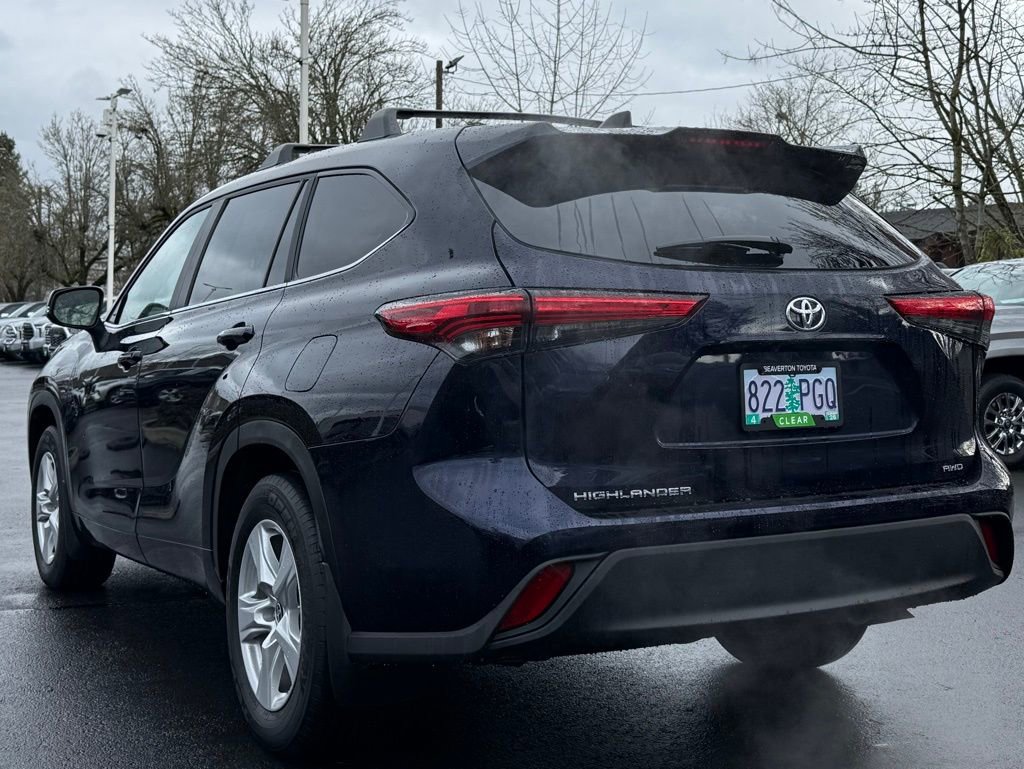 Used 2023 Toyota Highlander L image 3
