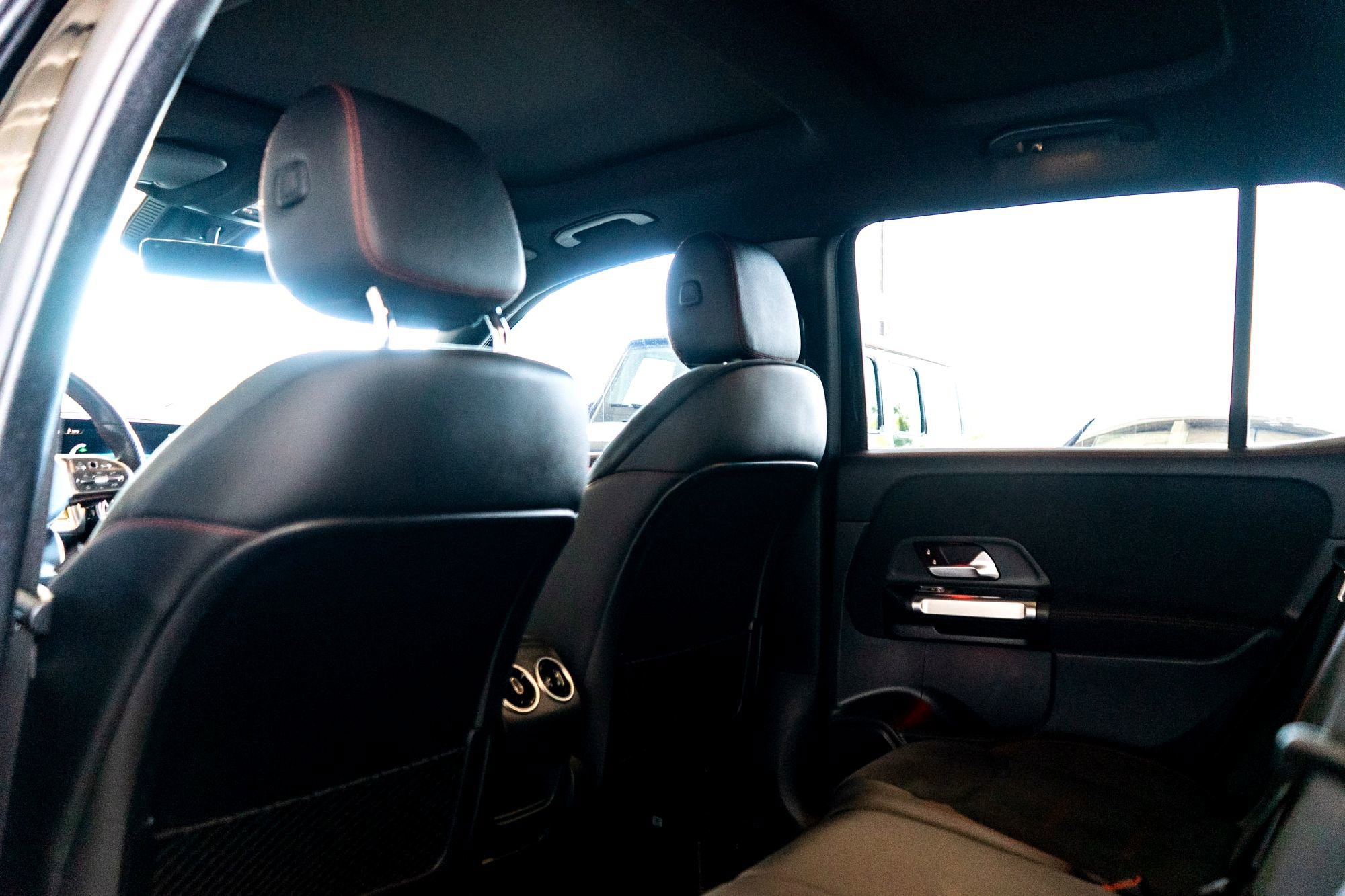 Certified 2022 Mercedes-Benz GLB 35 AMG 4MATIC image 29