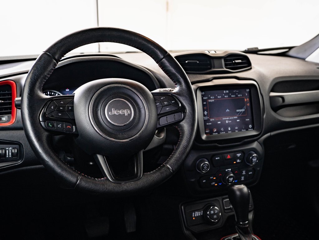 Used 2022 Jeep Renegade Trailhawk image 4