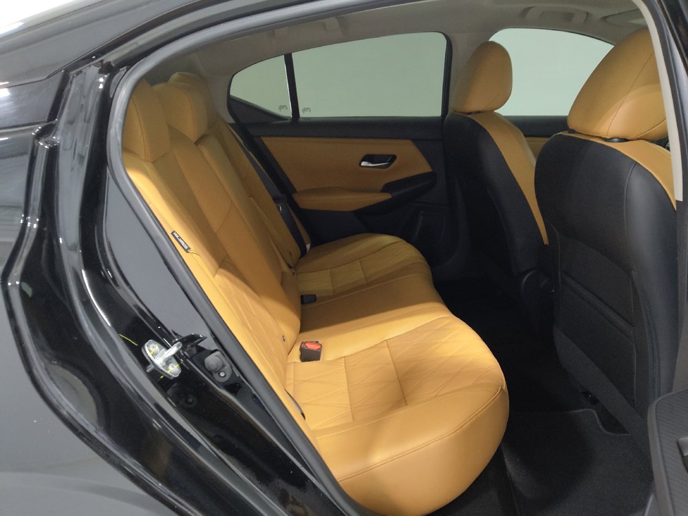 Used 2023 Nissan Sentra SV w/ SV Premium Package image 19