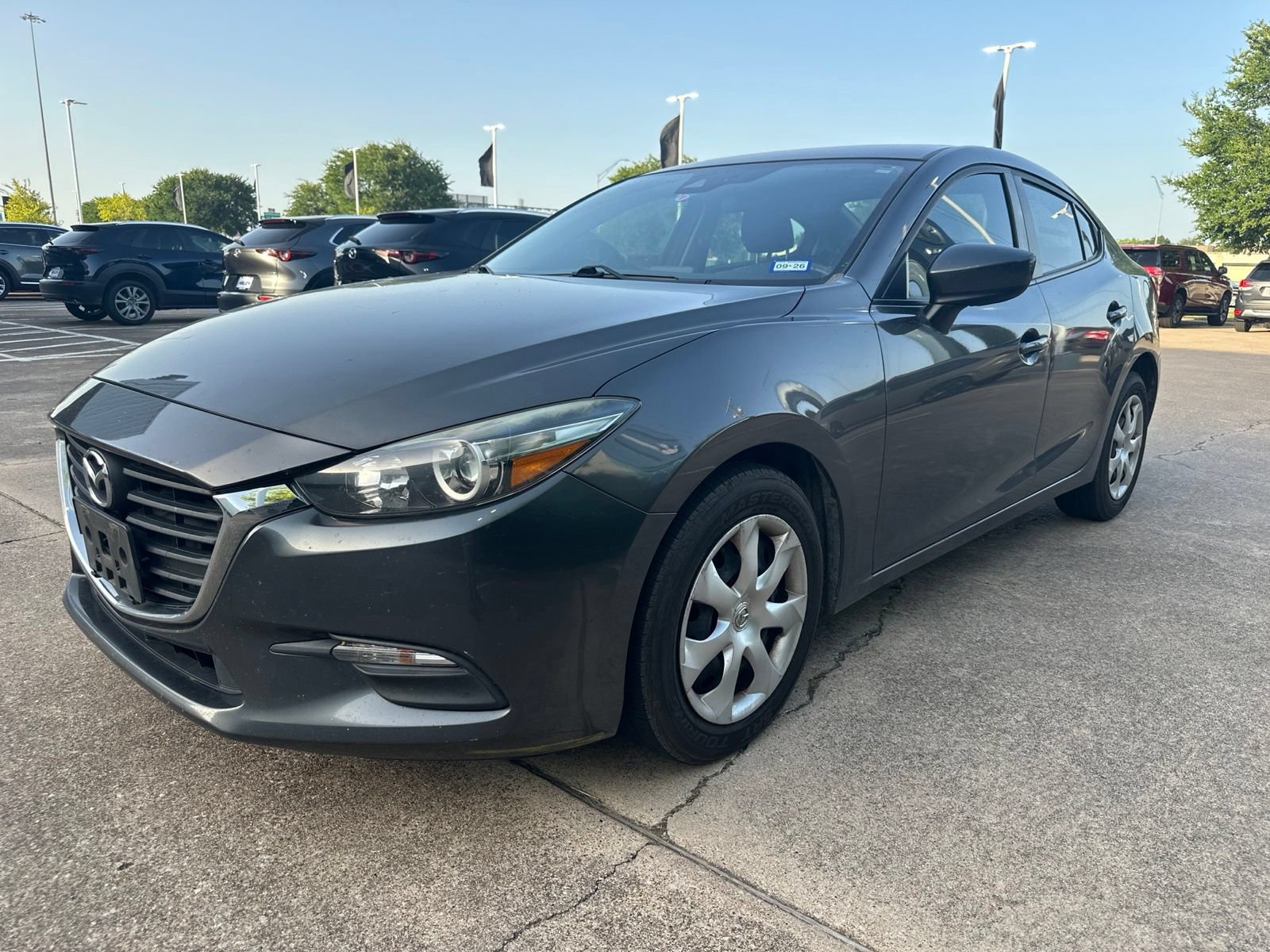 Used 2018 MAZDA MAZDA3 Sport FWD image 3
