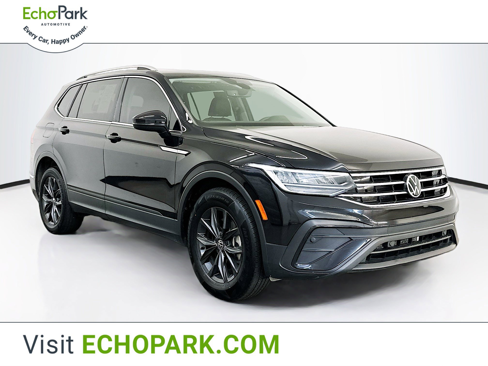 Used 2022 Volkswagen Tiguan SE w/ Panoramic Sunroof Package