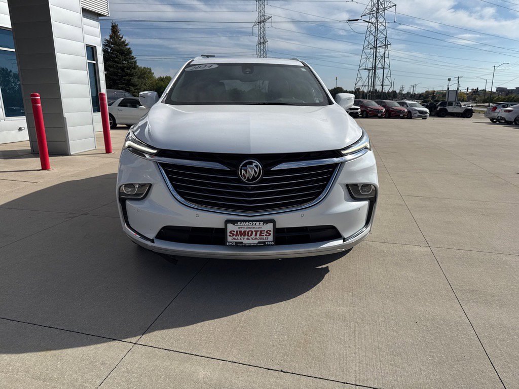Used 2024 Buick Enclave Premium image 7