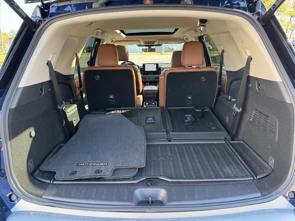 Certified 2024 Nissan Pathfinder Platinum image 10
