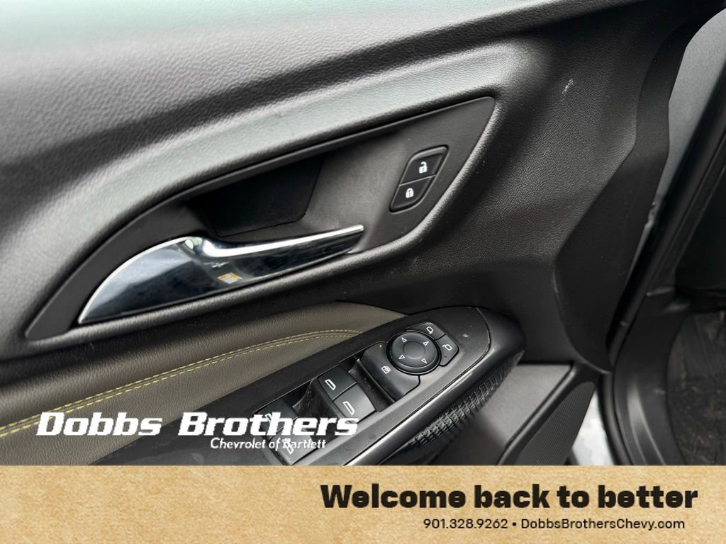 Used 2025 Chevrolet Trax ACTIV w/ Sunroof Package image 13