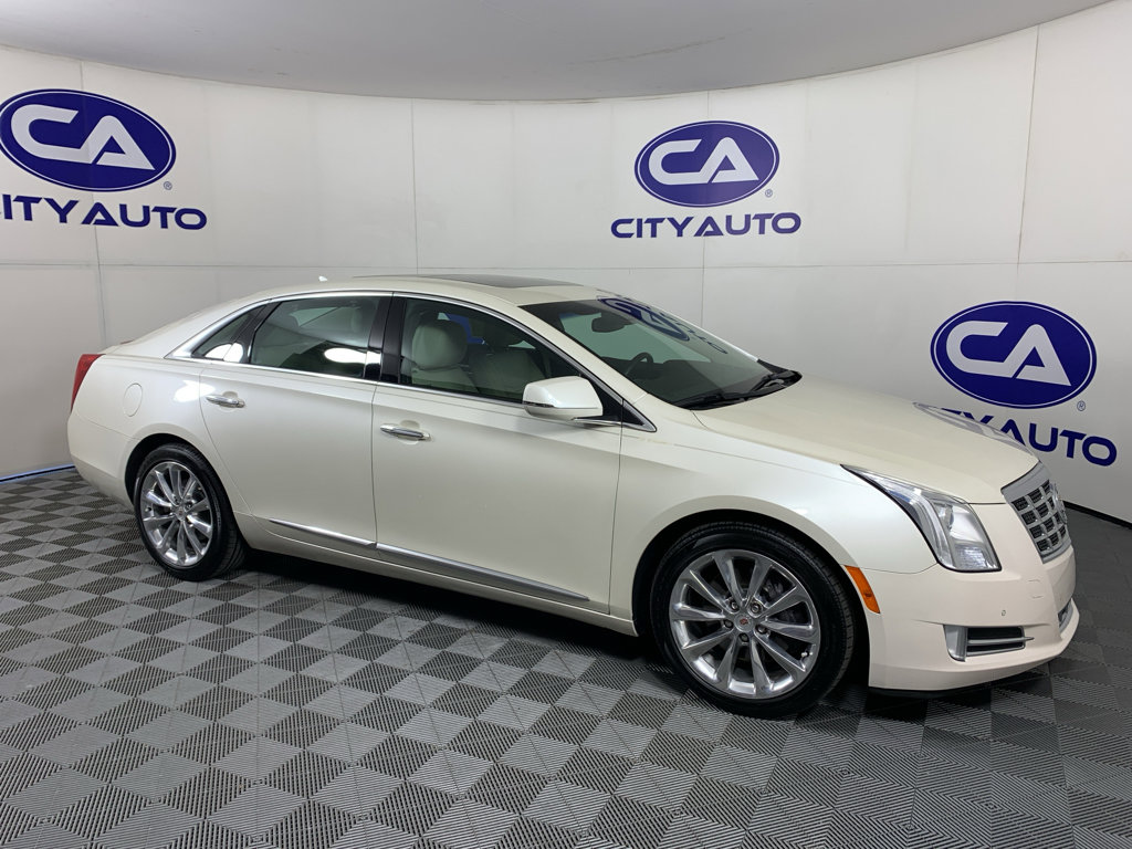 Used 2013 Cadillac XTS Premium FWD image 1