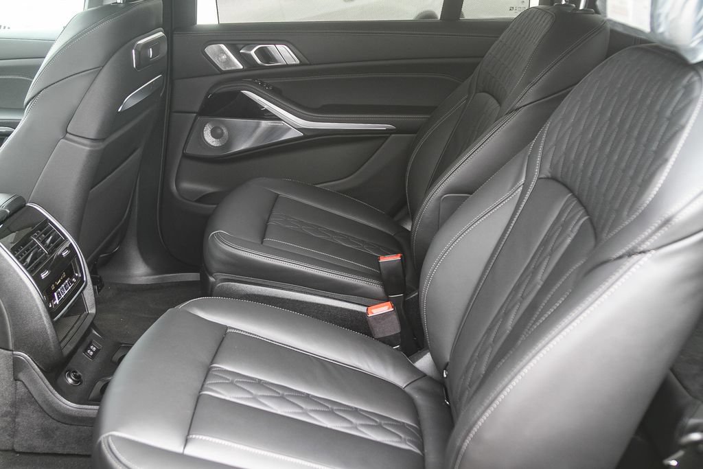 New 2026 BMW ALPINA XB7 AWD/4WD image 15