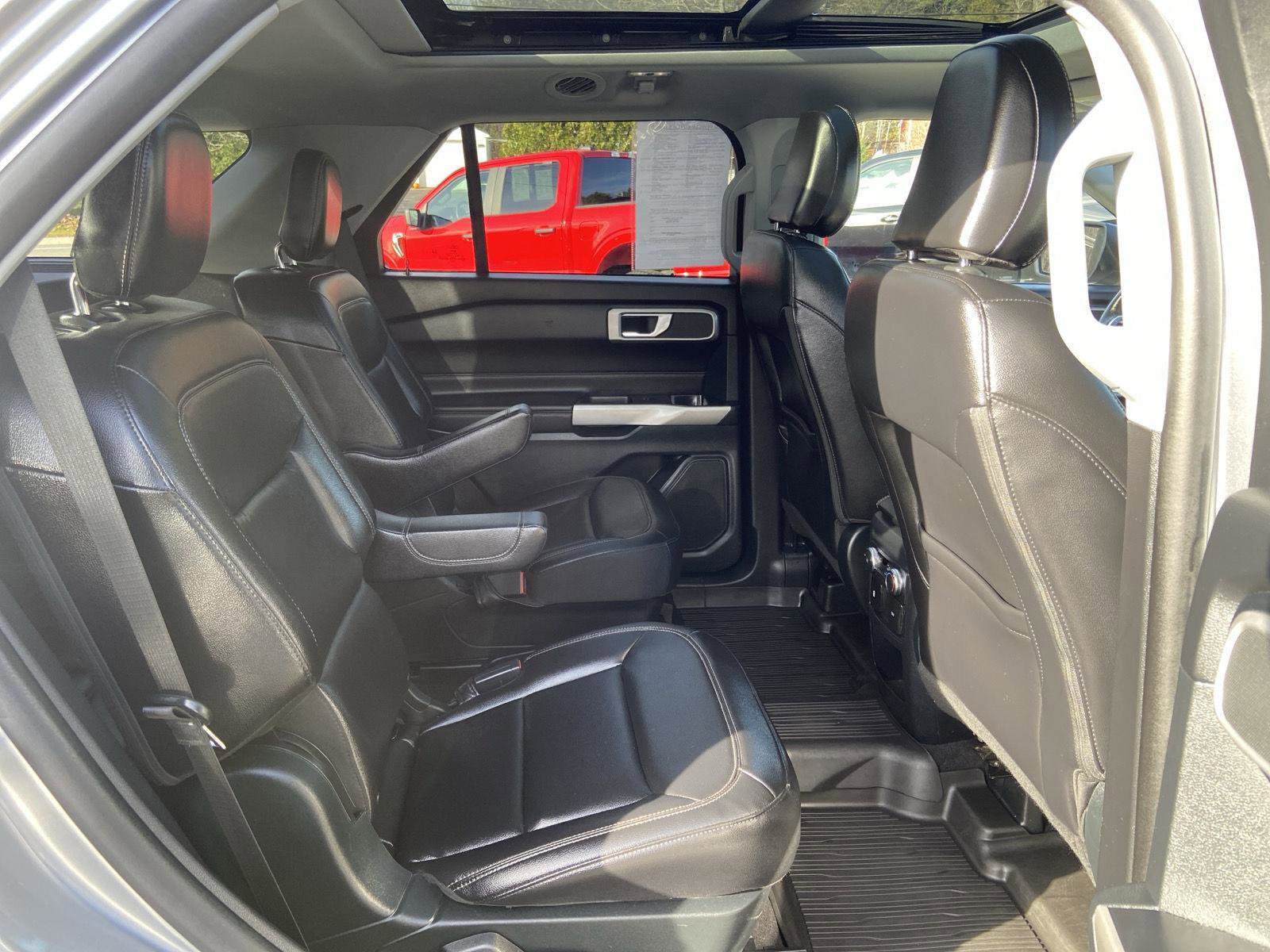 Used 2021 Ford Explorer XLT w/ Equipment Group 202A image 36