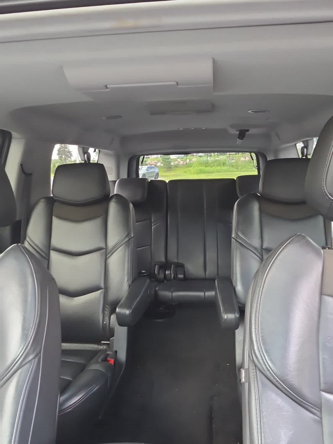Used 2019 Cadillac Escalade ESV Premium Luxury AWD/4WD image 8
