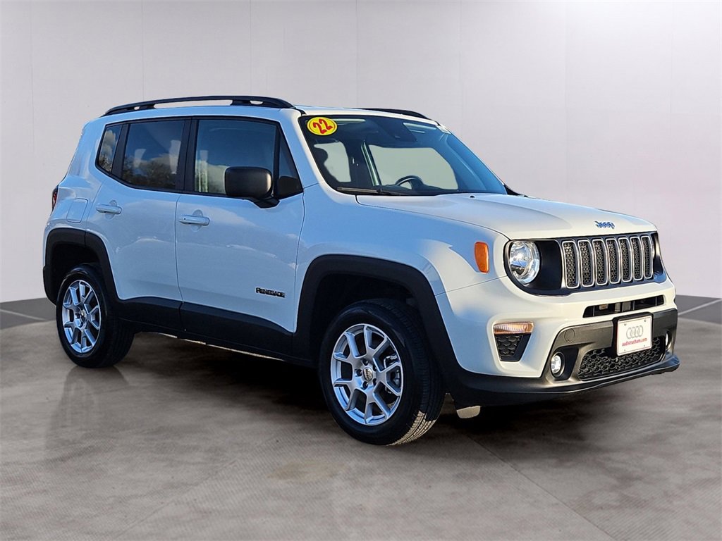 Used 2022 Jeep Renegade Latitude w/ Convenience Group image 3