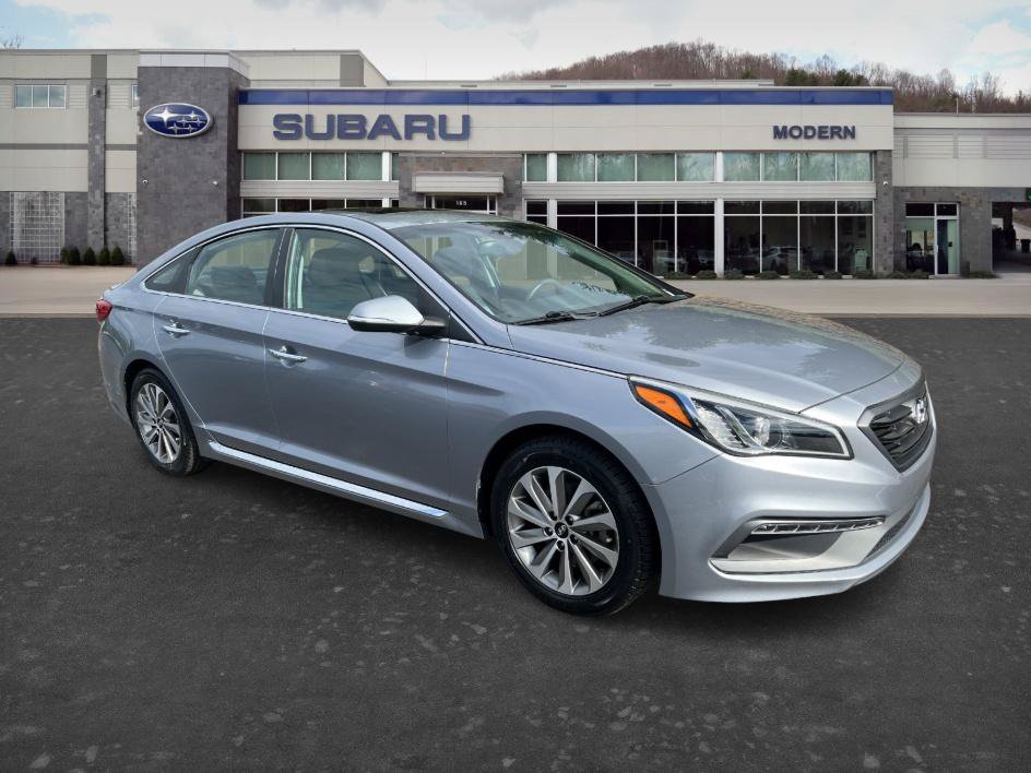 Used 2017 Hyundai Sonata Sport w/ Value Edition Package 02 FWD image 3