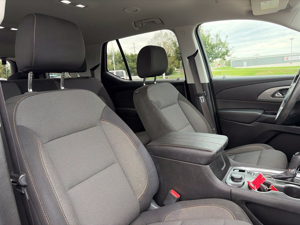 Used 2020 Chevrolet Traverse LS FWD image 27