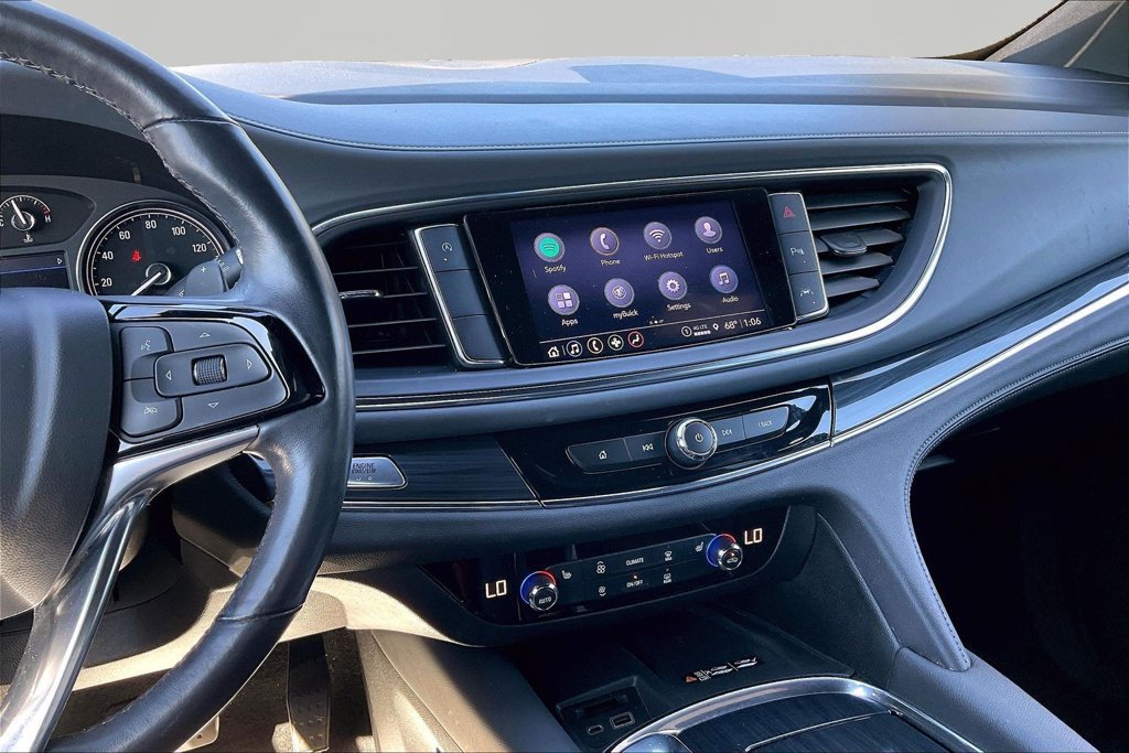 Used 2023 Buick Enclave Essence FWD image 10