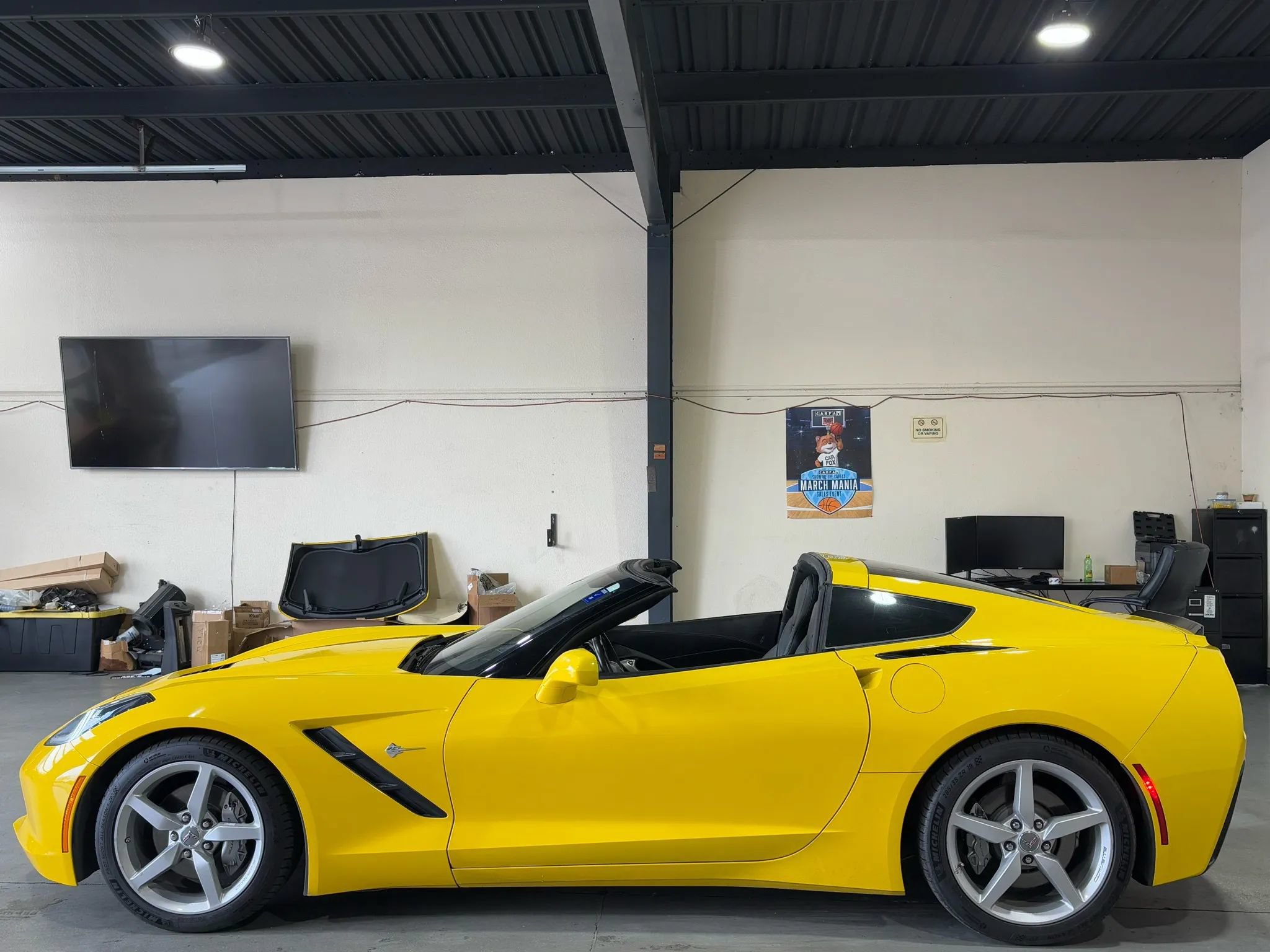 Used 2014 Chevrolet Corvette Stingray Coupe w/ 2LT Preferred Equipment Group RWD image 15