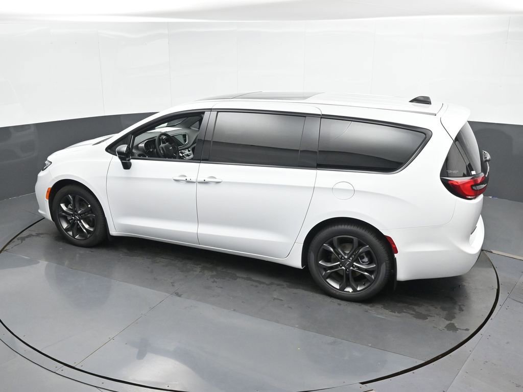 New 2026 Chrysler Pacifica Select image 37