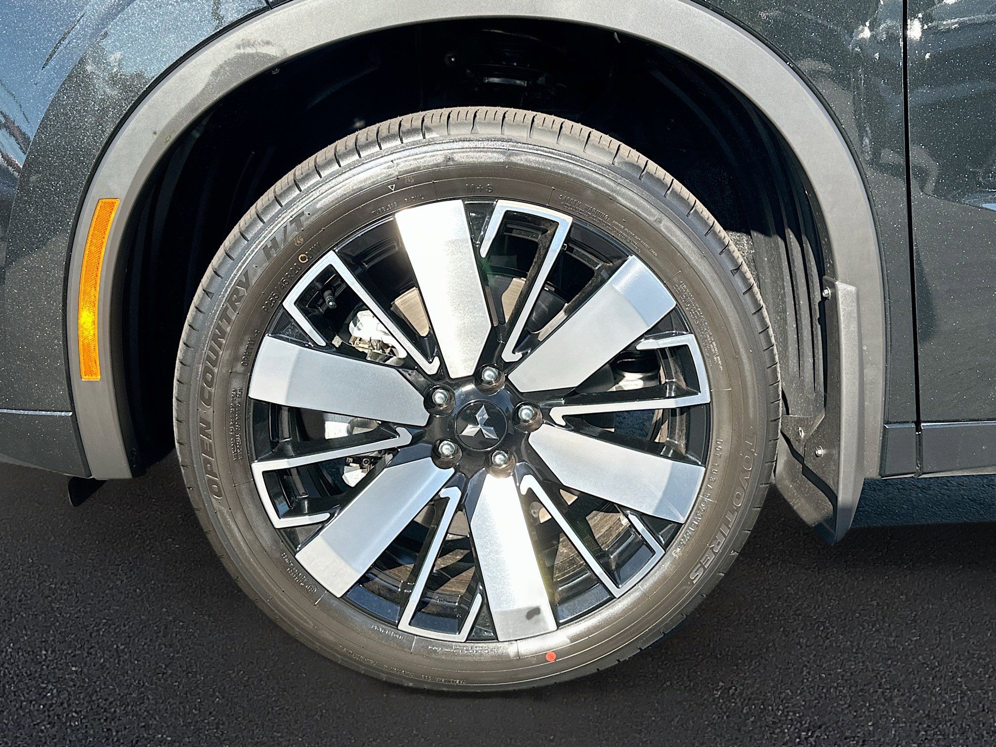 New 2025 Mitsubishi Outlander SEL image 21