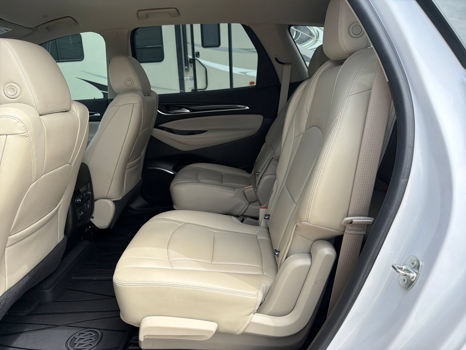Used 2018 Buick Enclave Essence w/ Trailering Package FWD image 13