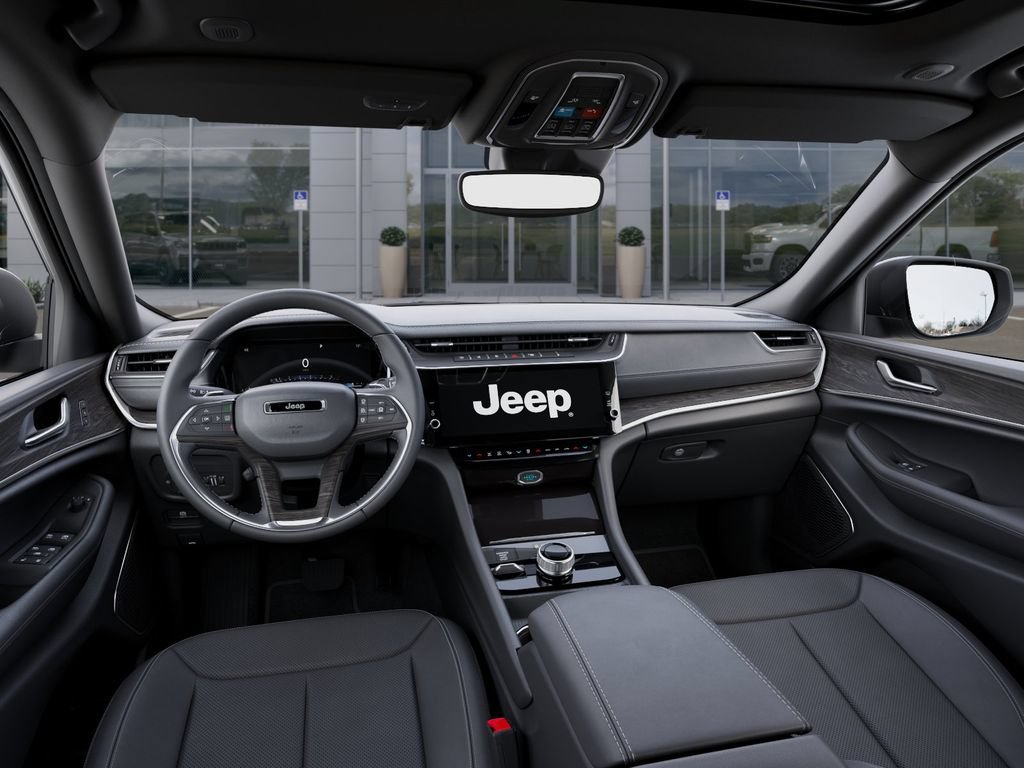 Used 2026 Jeep Grand Cherokee Limited AWD/4WD image 15