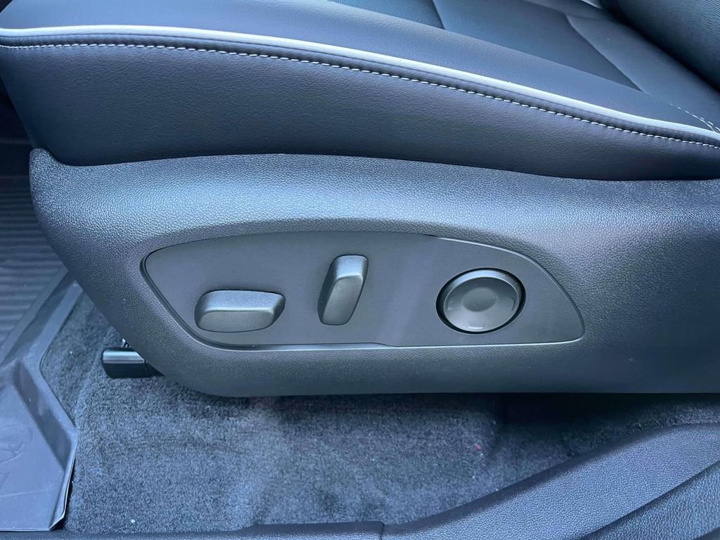 New 2026 Buick Enclave Preferred w/ Power Package image 25