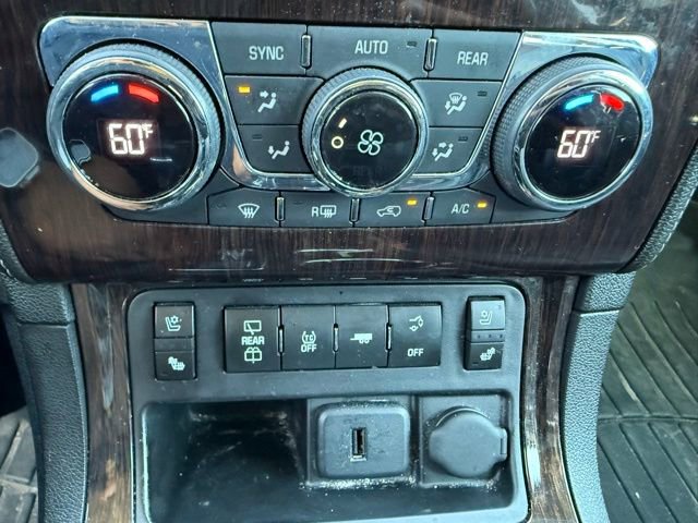 Used 2015 Chevrolet Traverse LTZ w/ LPO, 'HIT The Road' Package AWD/4WD image 14