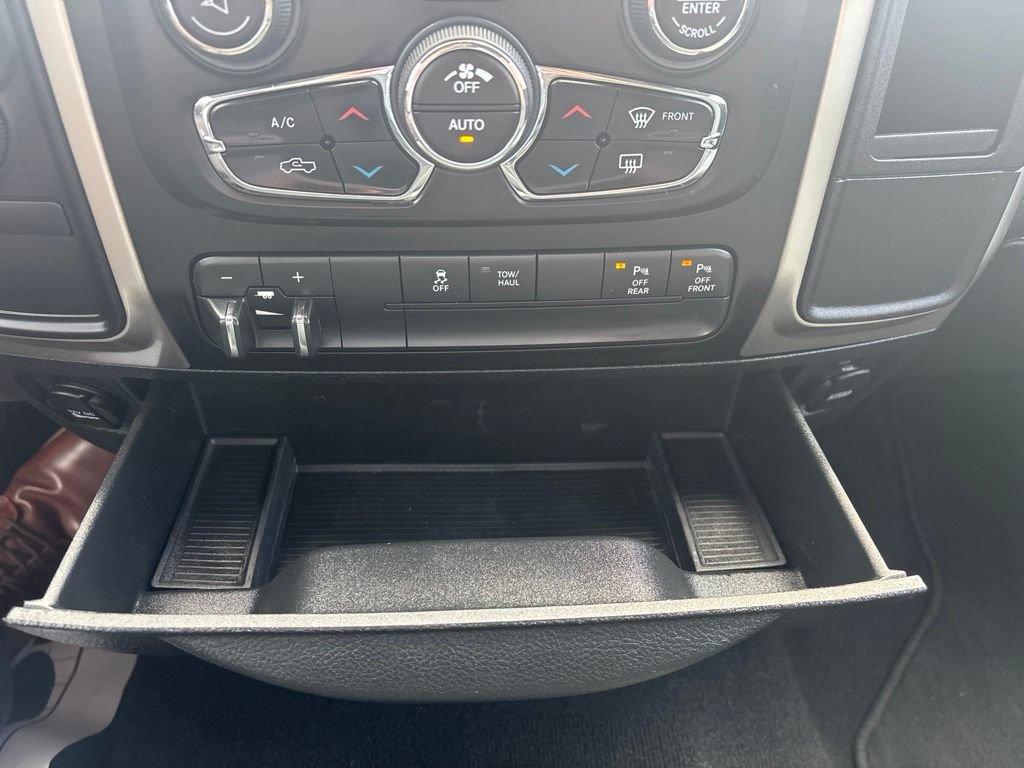 Used 2018 RAM 3500 SLT w/ Protection Group AWD/4WD image 13