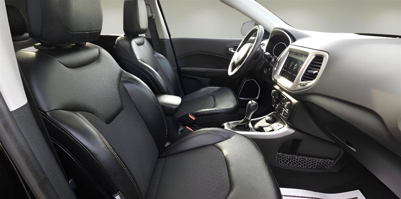 Used 2018 Jeep Compass Latitude w/ Popular Equipment Group AWD/4WD image 32