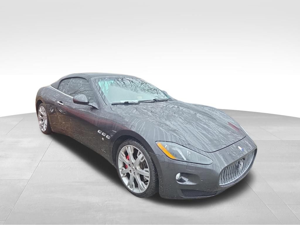 Used 2015 Maserati GranTurismo Convertible image 2