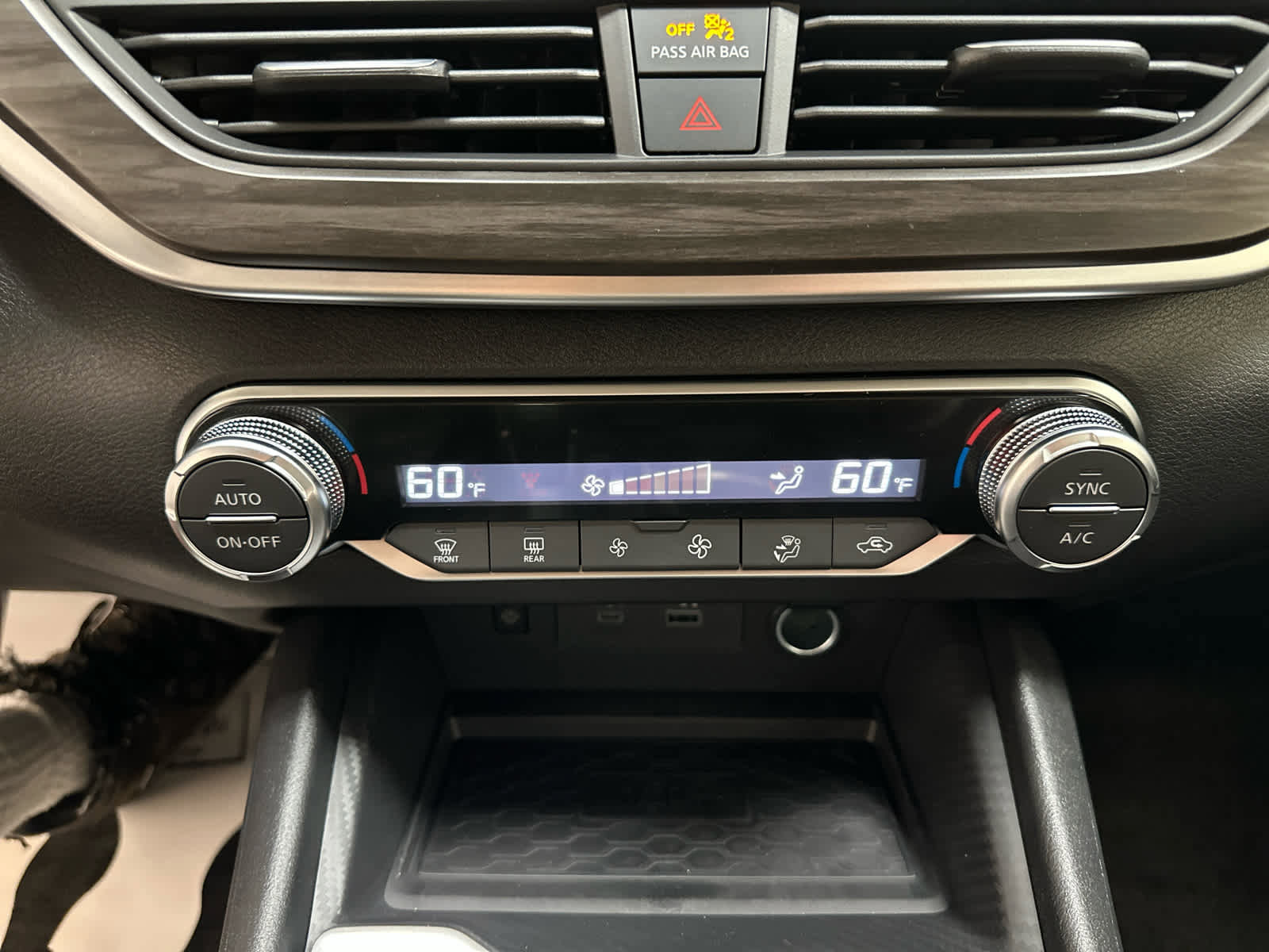 New 2025 Nissan Altima 2.5 SV AWD/4WD image 17