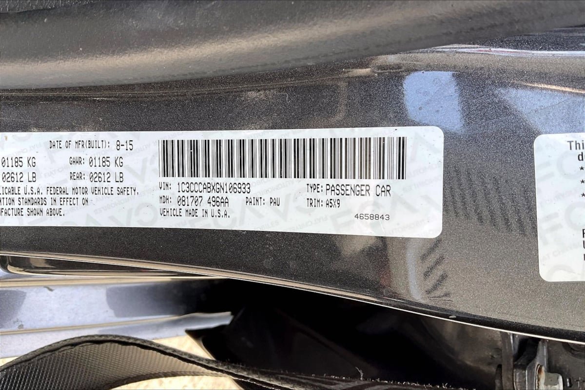 Used 2016 Chrysler 200 Limited w/ Convenience Group FWD image 33